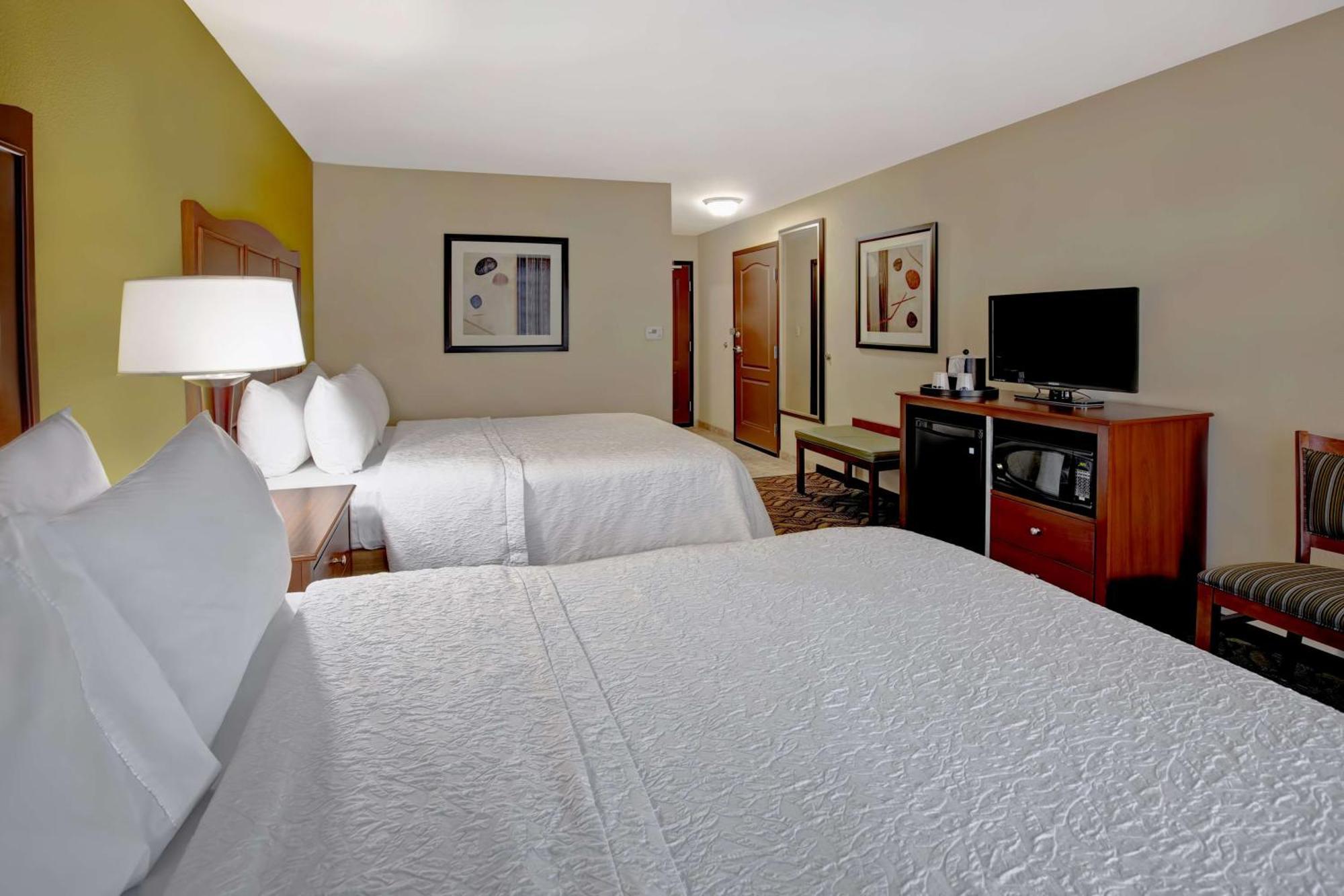 Hampton Inn Dekalb - Near The University Eksteriør billede
