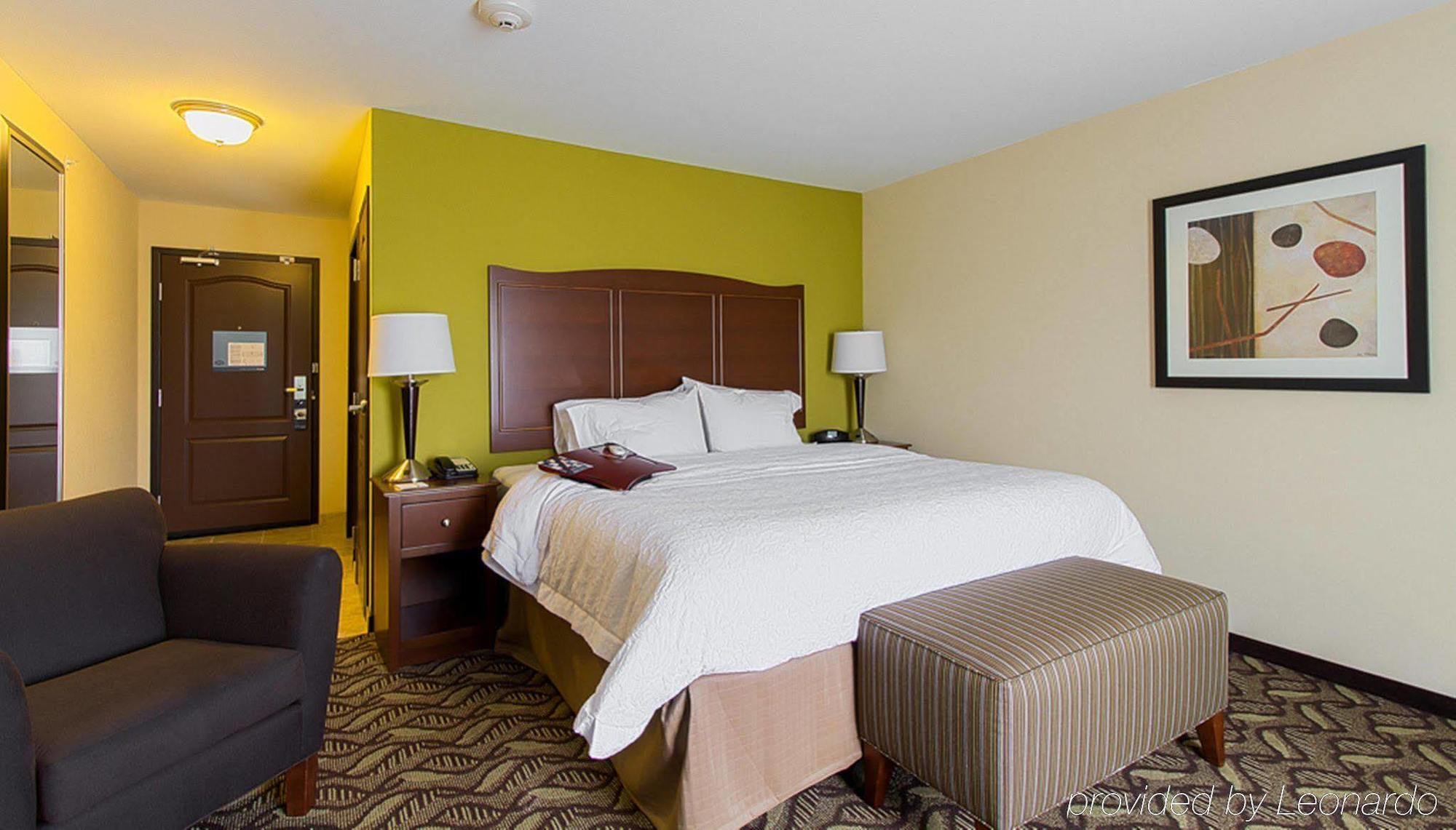 Hampton Inn Dekalb - Near The University Eksteriør billede